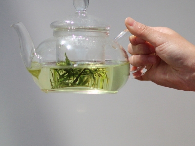 喝茶的好處和壞處分別是什么，長(zhǎng)期喝茶有什么危害？