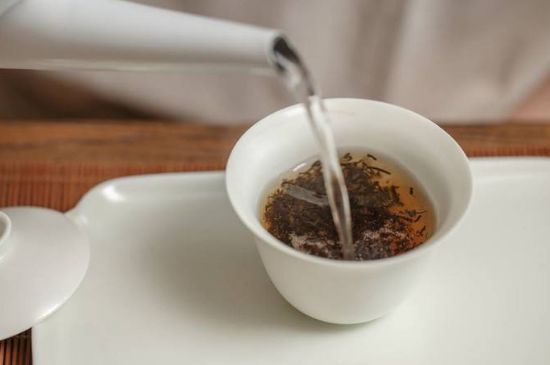 各類茶的注水方式，不同的茶泡茶時怎么注水