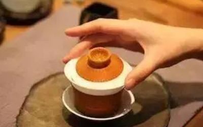 三才蓋碗的正確拿法，三才蓋碗抓碗法圖解