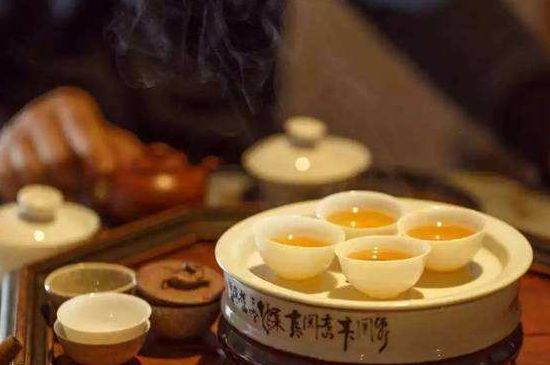 茶的三個(gè)禮儀，茶的禮儀小知識(shí)