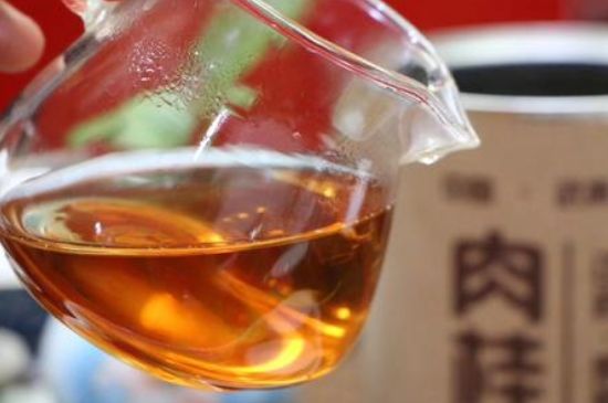 女人喝肉桂紅茶有什么好處，肉桂加紅茶的功效與作用