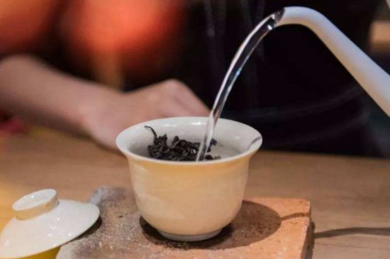 牛欄坑肉桂需不需要洗茶，武夷巖茶肉桂需要洗茶嗎？