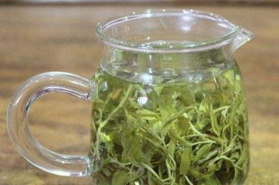 怎樣辨別莓茶發(fā)霉了，莓茶發(fā)霉和白霜的區(qū)別