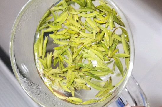 茶葉過期5年了但沒開封，茶葉放久了能喝嗎