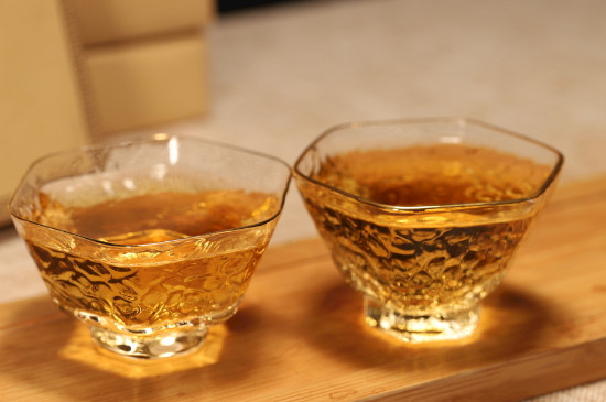 白茶的年份是怎么區(qū)分，如何辨別白茶年份