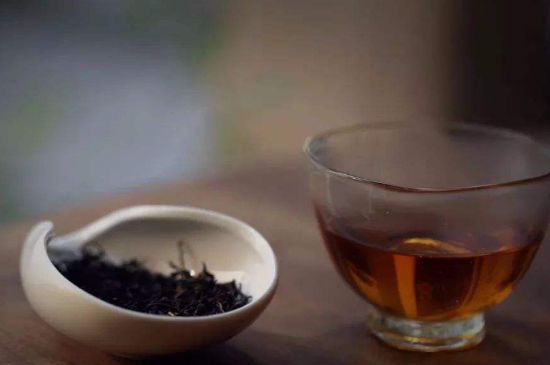 泡好的茶水放冰箱能保存多久，泡好的茶冷藏放多久？