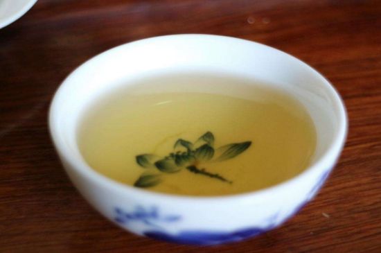 茉莉香精茶的鑒別方法，茉莉茶加香精怎樣識別？