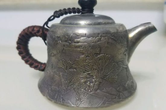銀壺泡茶后為什么會(huì)變黑，銀壺內(nèi)膽發(fā)黑怎么辦