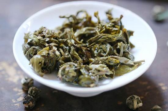 茉莉龍珠泡開后為什么都是梗，茉莉龍珠泡開后什么樣？