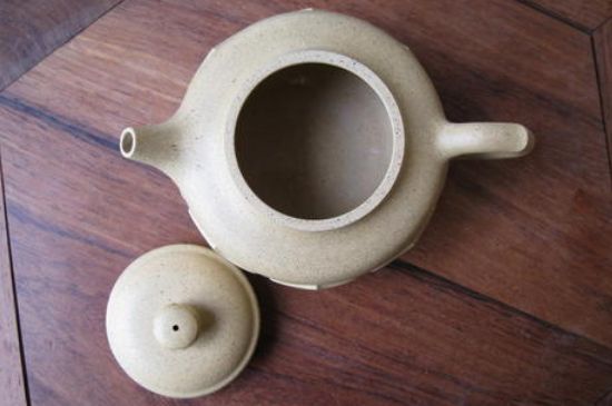 本山綠泥怎么分辨真假，真正的本山綠泥紫砂壺怎么鑒別？