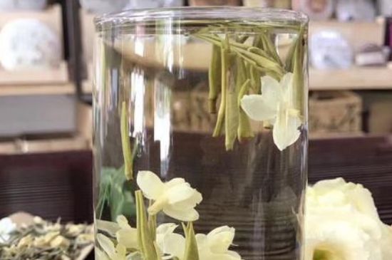 茉莉龍珠保質(zhì)期多長(zhǎng)時(shí)間，茉莉龍珠茶放幾年了還能喝嗎？