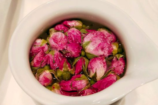 玫瑰花泡水喝的9大禁忌，喝玫瑰花茶有什么禁忌