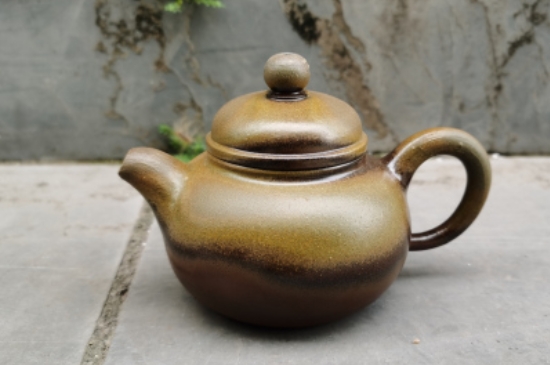 廣西欽州坭興陶可以泡多種茶嗎，坭興陶是一壺一茶嗎?