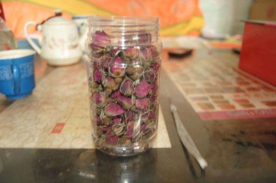 玫瑰花茶上火嗎，盲目喝玫瑰花茶易上火