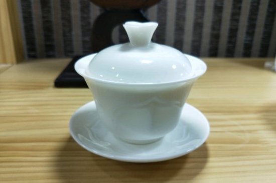常見的七大材質(zhì)的茶具優(yōu)缺點，用什么材質(zhì)的茶具泡茶最好？