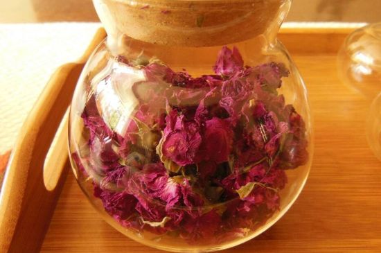 好玫瑰花茶多少錢(qián)一斤啊，玫瑰花茶價(jià)格多少錢(qián)合理？