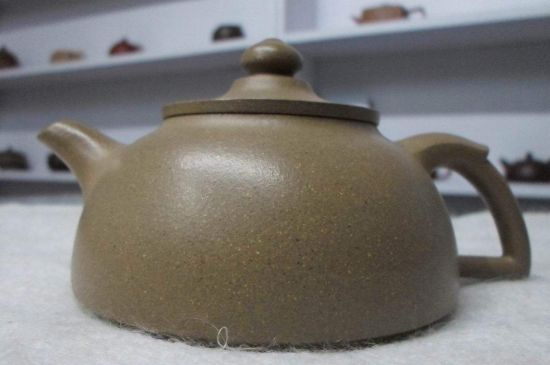 紫砂壺密密麻麻黑點(diǎn)，布滿(mǎn)了很多小黑點(diǎn)的紫砂好嗎