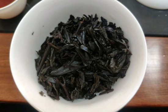 大紅袍煙熏味是好茶嗎，能不能喝對人體有壞處嗎