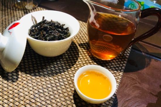 為什么喝巖茶會上火，巖茶喝多上火怎么辦？