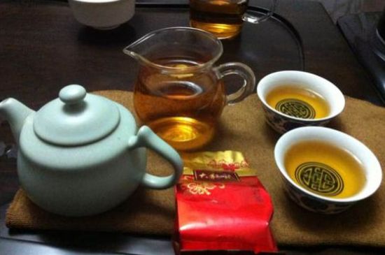 肉桂茶和大紅袍哪個貴，武夷山肉桂與大紅袍的價格比較