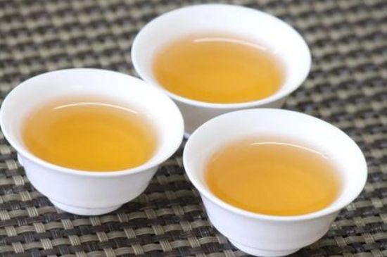 蜜蘭香和鴨屎香區(qū)別，鳳凰單樅鴨屎香vs蜜蘭香圖片對比