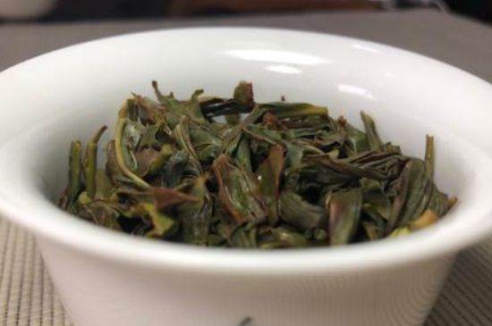 蜜蘭香和鴨屎香區(qū)別，鳳凰單樅鴨屎香vs蜜蘭香圖片對比