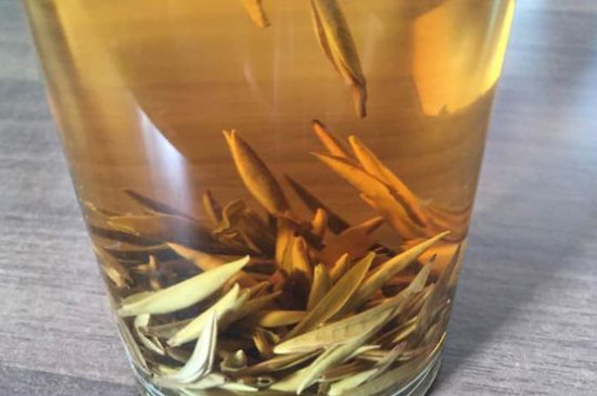 白毫銀針年份久的有什么香，陳年白毫銀針的香氣