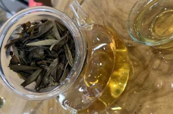 白茶三年為藥七年為寶的原理，為什么說(shuō)一年茶三年藥七年寶？