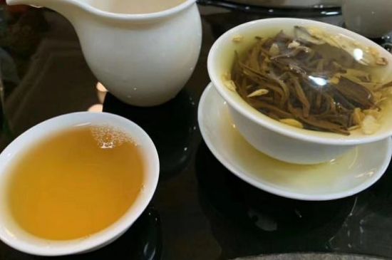 紅茶加冰糖的副作用，紅茶加冰糖好處和壞處