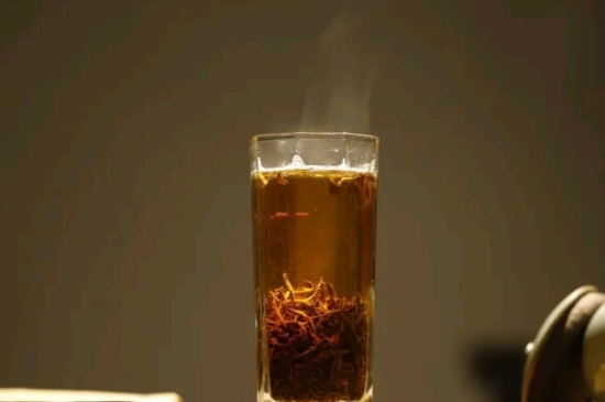 一天3杯紅茶抗癌，常飲紅茶對(duì)身體有好處！